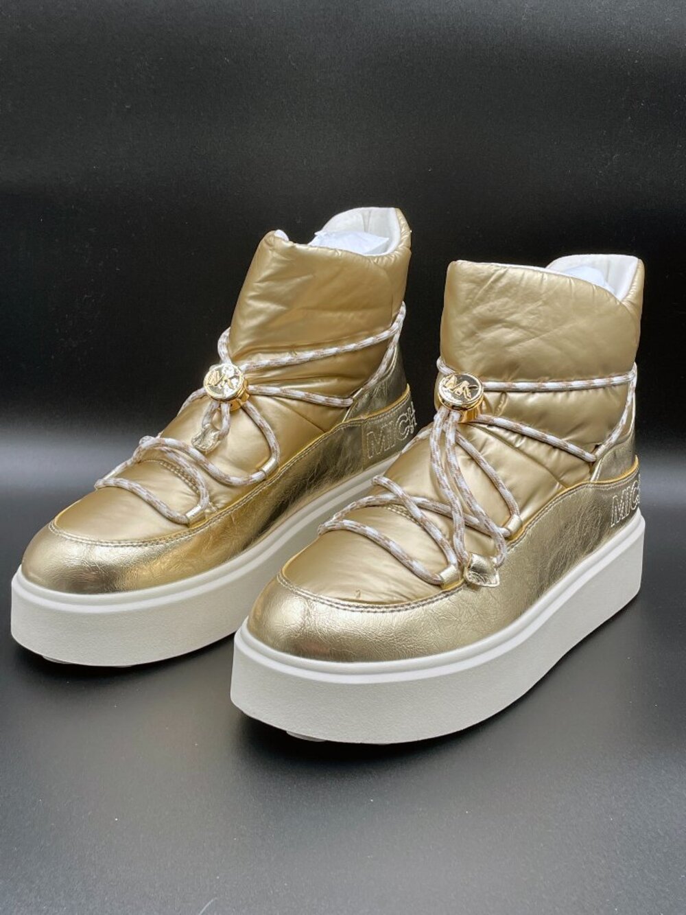 NWOB Michael Kors Romey Metallic Lace Up Bootie Pale Gold Platform 11M